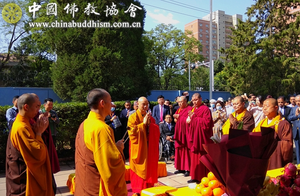 ���Ը����L���Ჴ���v�A��ʹ�^��ϯ�l(w��i)����(ji��)�cף�������