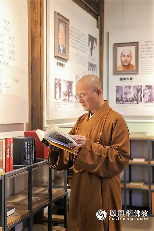 һλ�����ˁ������T��֮�u����������w�(y��n)���`��֮�����m��ϴ�M