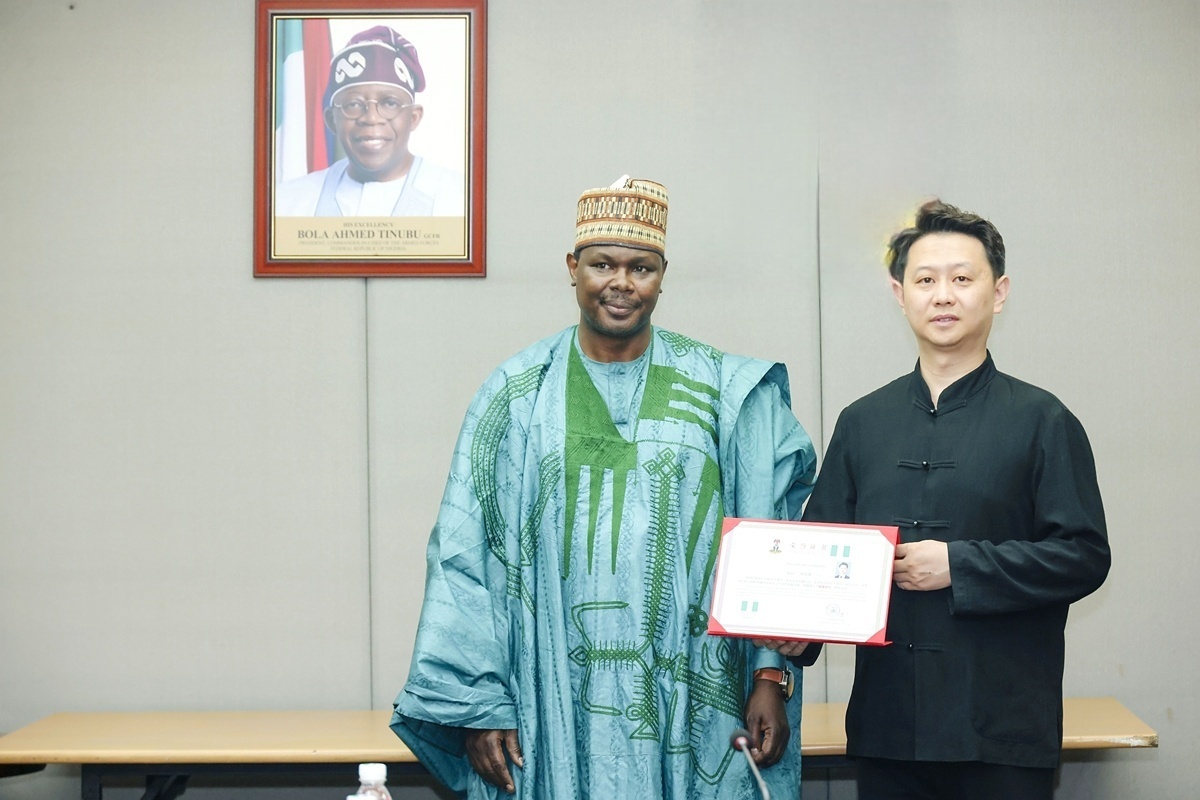 �������t(y��)�Ļ��������(d��ng)�ھ��e�����������������ϯ