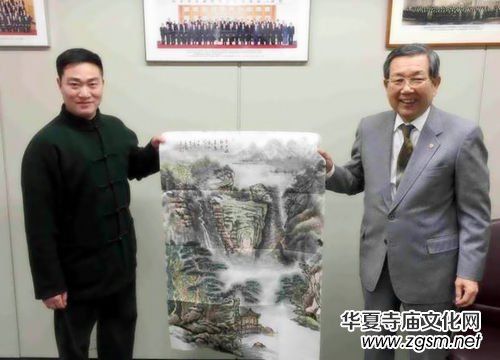 王余根的國畫藝術備受中外名人關注 王余根的國畫藝術備受中外名人關注