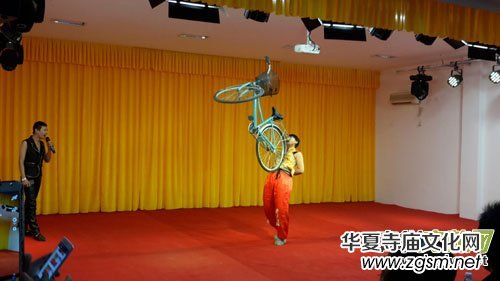 �������Ļ������������̈��_�I(y��)�c���ڲ�ƽ�^(q��)ʮ����¡���e��