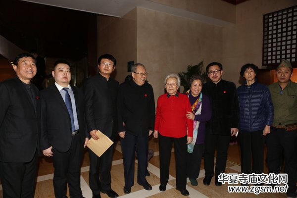 �׶�����o(j��)��ë��ϯ�Q��123������Մ�����мt����Ժο����ͬ־����(li��n)�x���ھ��e��