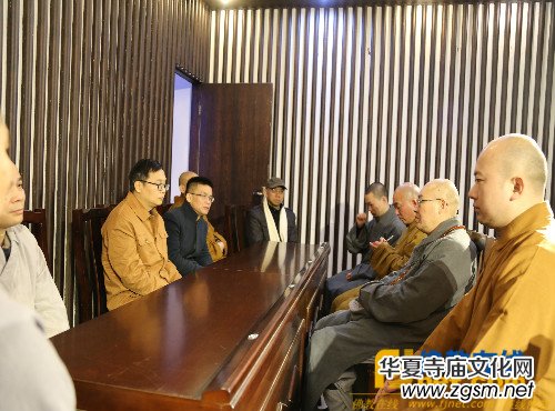 湖南佛學(xué)院2017年春季開(kāi)學(xué)大會(huì)在麓山寺講經(jīng)堂召開(kāi) 湖南佛學(xué)院2017年春季開(kāi)學(xué)大會(huì)在麓山寺講經(jīng)堂召開(kāi)