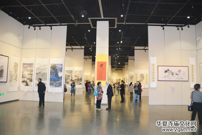 ����á�����ƽ�� ˮī���f����(sh��)��(hu��)չ�_(k��i)Ļ