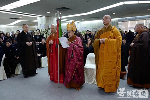 ����(n��i)�����׷˼�̈́e���W(xu��)̩�������U