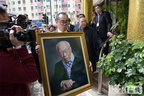 ����(n��i)�����׷˼�̈́e���W(xu��)̩�������U