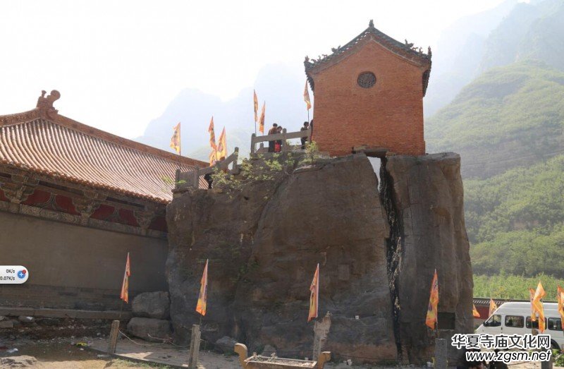 ������ꖶ��ɏR�ŏR�����׌��Sͥ��(j��ng)�B(y��ng)���Ļ���(ji��)�e��