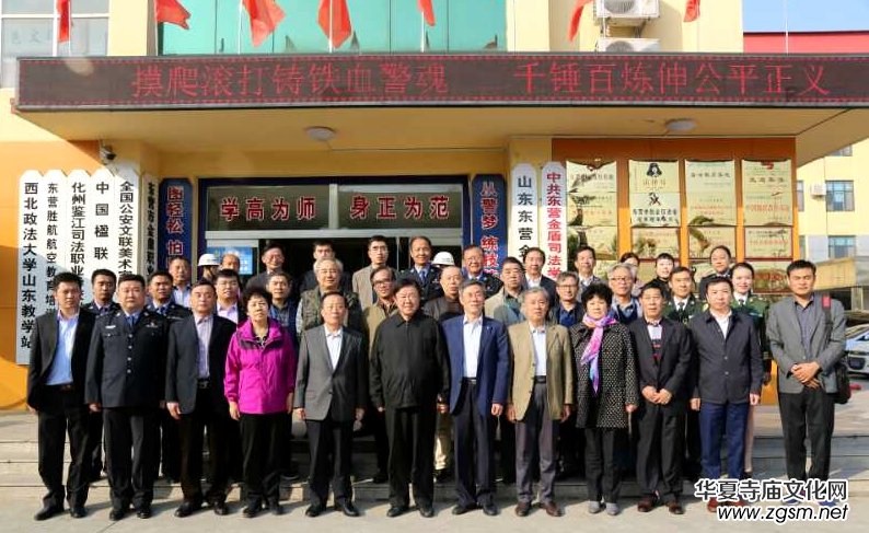 �R���Ļ��M(j��n)У�@ ���˾��ʼ��ƪ