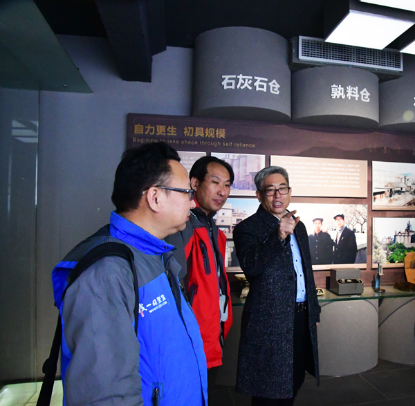 ɽ�|��ɽ���F(tu��n)42��ĸ(chu��ng)�°l(f��)չ֮·