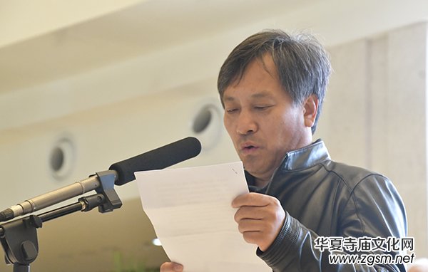 ���ߌá�����ƽ�� ˮī���f����(sh��)��(hu��)չ�ڱ���ƽ���_(k��i)Ļ