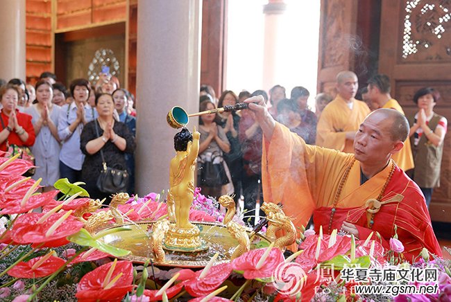 5月12漢傳佛教浴佛節(jié) 看僧眾浴佛 5月12漢傳佛教浴佛節(jié) 看僧眾浴佛