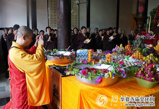 5月12漢傳佛教浴佛節(jié) 看僧眾浴佛 5月12漢傳佛教浴佛節(jié) 看僧眾浴佛