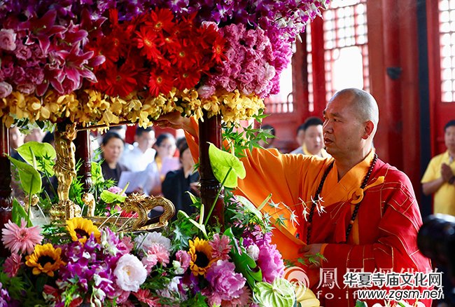 5月12漢傳佛教浴佛節(jié) 看僧眾浴佛 5月12漢傳佛教浴佛節(jié) 看僧眾浴佛