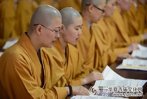 佛門女大學僧的兩次“高考” 佛門女大學僧的兩次“高考”