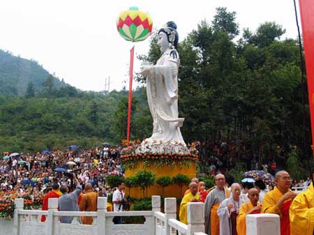 300��λ���n��̽������������ɽՓ�U��