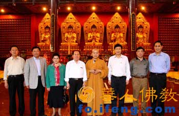 ȫ��(gu��)�˴�ί��(hu��)��ί�T�L(zh��ng)�����ֶU��ҕ��