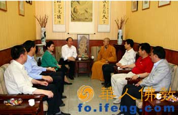 ȫ��(gu��)�˴�ί��(hu��)��ί�T�L(zh��ng)�����ֶU��ҕ��