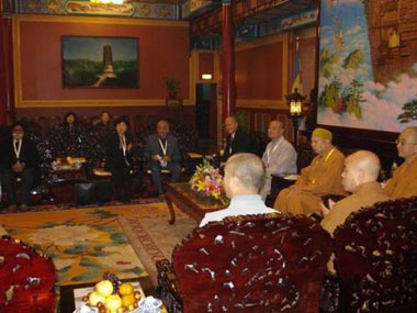 �¼����ڽ�(li��n)�x��(hu��)���L�з��f(xi��)