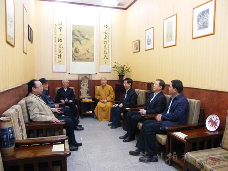 ȫ�����f(xi��)����ϯ�����һ��ҕ��ӱ��w�h���ֶU��