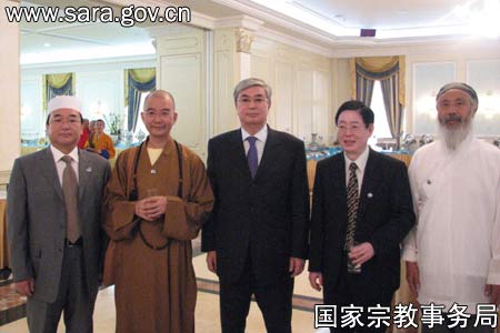 �Ї��ڽ̴���F(tu��n)��ϯ�����������c���y(t��ng)�ڽ��I(l��ng)����