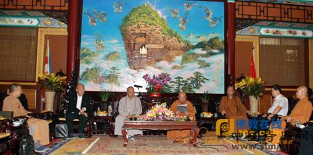 �¼��·�̿�����ϯ�V����һ�а��L�з��f(xi��)