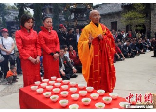 ����ʡ������e�С�ǧ�˶U�����`�≺���U�Ļ����(d��ng)