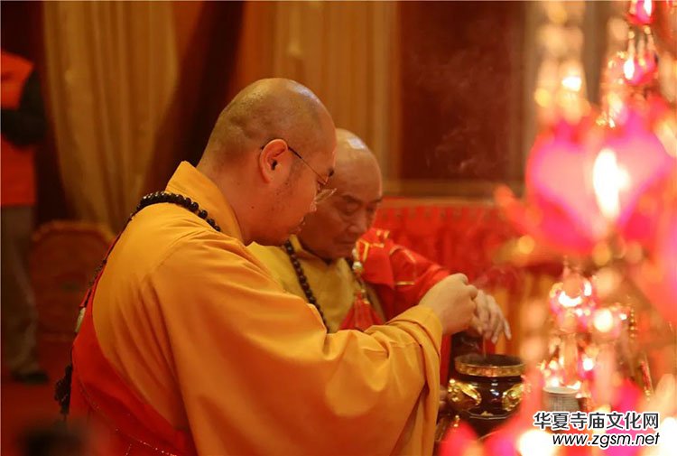 弘法寺隆重舉行恭送本煥長老舍利赴甘肅酒泉敦煌市雷音寺永久供奉法會 弘法寺隆重舉行恭送本煥長老舍利赴甘肅酒泉敦煌市雷音寺永久供奉法會