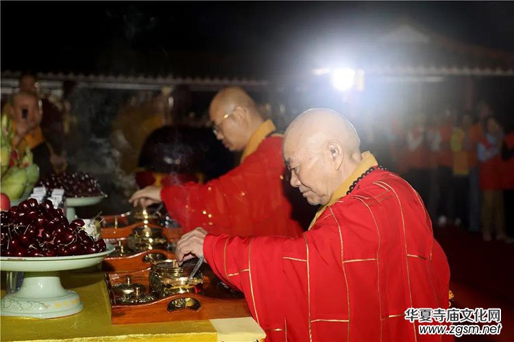 弘法寺隆重舉行恭送本煥長老舍利赴甘肅酒泉敦煌市雷音寺永久供奉法會 弘法寺隆重舉行恭送本煥長老舍利赴甘肅酒泉敦煌市雷音寺永久供奉法會