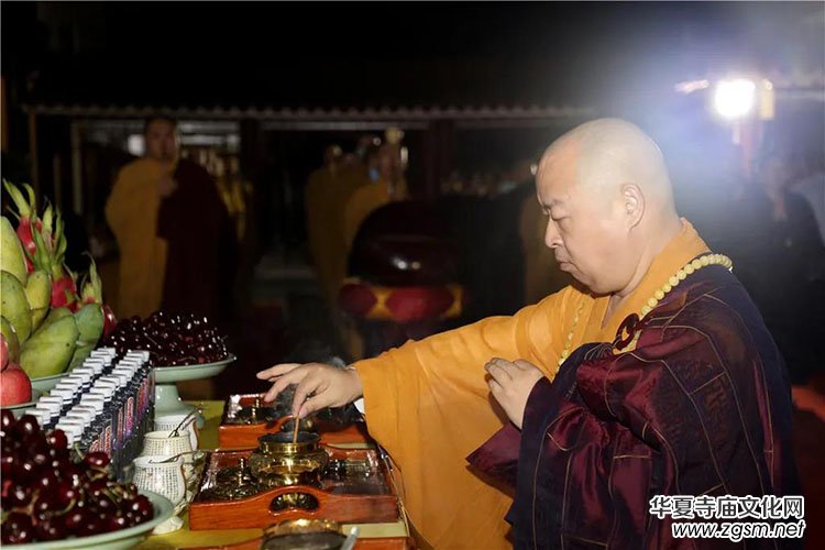 弘法寺隆重舉行恭送本煥長老舍利赴甘肅酒泉敦煌市雷音寺永久供奉法會 弘法寺隆重舉行恭送本煥長老舍利赴甘肅酒泉敦煌市雷音寺永久供奉法會