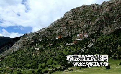 西藏扎葉巴寺:隱秘山洞里的修行靈地 西藏扎葉巴寺:隱秘山洞里的修行靈地