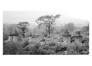 ƽɽ�f����ǧ�����֣�ÿ�K�uʯ���v�������ϵĂ��f