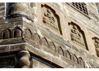 ��(j��ng)���£���ò��Ů��Ĺ���һ̥ʮ�Ӽ��w����