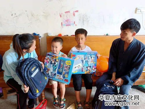 廣西桂平市道教界開展“六一”兒童節(jié)慰問留守兒童活動 廣西桂平市道教界開展“六一”兒童節(jié)慰問留守兒童活動
