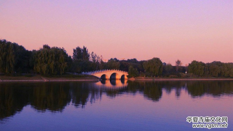 攝影:北京通州運(yùn)河公園水上風(fēng)景及畫舫游船掠影 攝影:北京通州運(yùn)河公園水上風(fēng)景及畫舫游船掠影