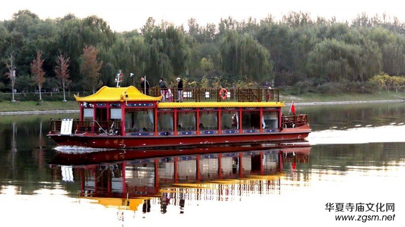 攝影:北京通州運(yùn)河公園水上風(fēng)景及畫舫游船掠影 攝影:北京通州運(yùn)河公園水上風(fēng)景及畫舫游船掠影