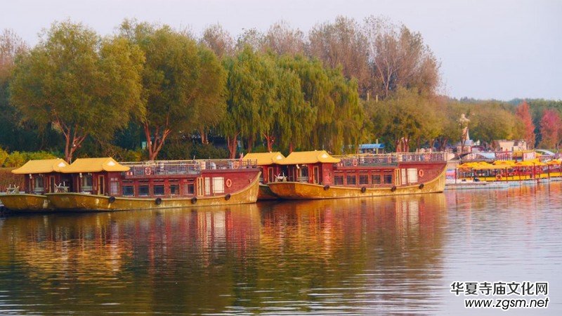 攝影:北京通州運(yùn)河公園水上風(fēng)景及畫舫游船掠影 攝影:北京通州運(yùn)河公園水上風(fēng)景及畫舫游船掠影