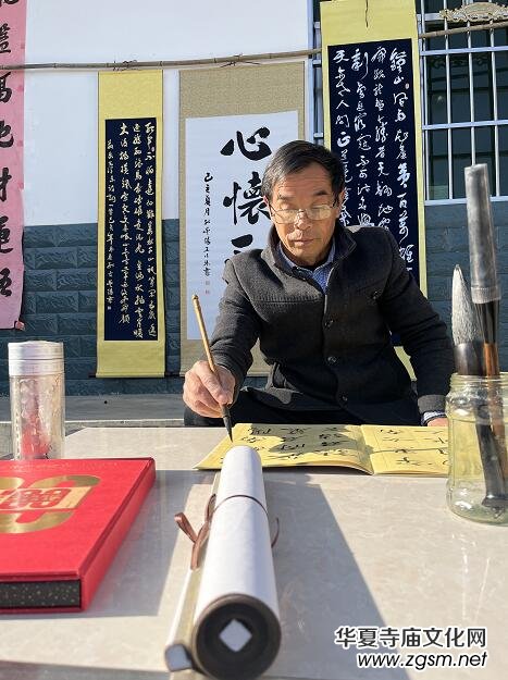 草根藝術(shù)家王德林先生的藝術(shù)人生 草根藝術(shù)家王德林先生的藝術(shù)人生