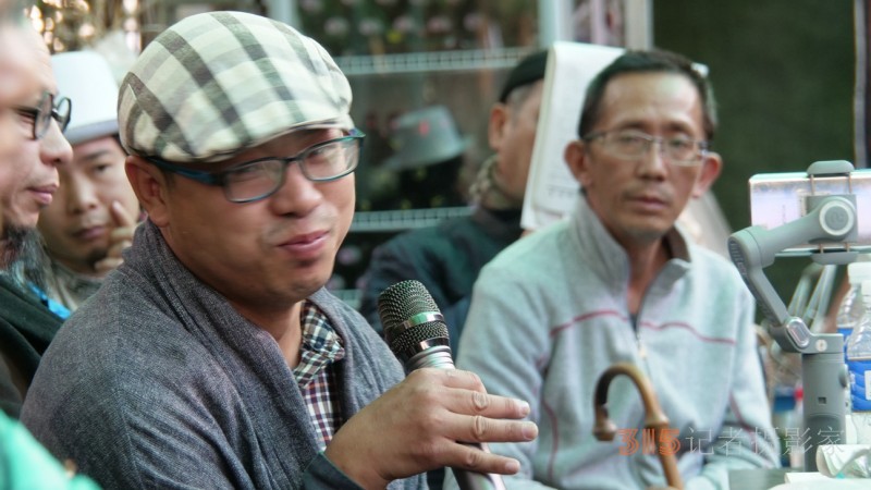 �{ɫ�ϻ�֮��Ԋ��ˇ�g(sh��)�Ҽo����ؑ־���b���ھ��e�k