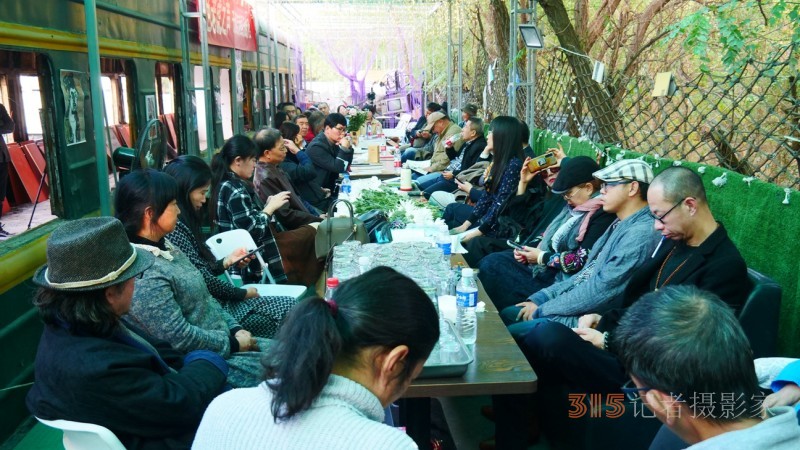 �{ɫ�ϻ�֮��Ԋ��ˇ�g(sh��)�Ҽo����ؑ־���b���ھ��e�k