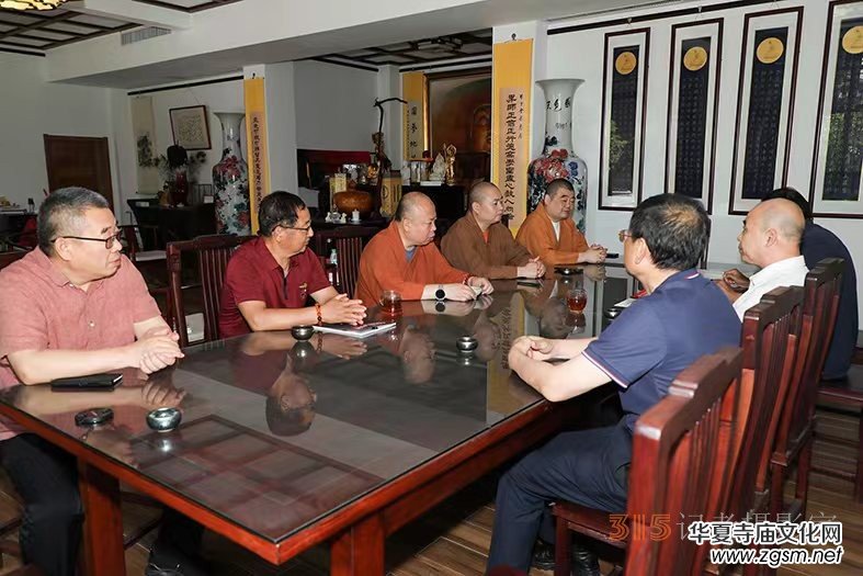 《中國新聞月刊》雜志社文化藝術(shù)委員會 聘任主任委員儀式在濟南市舉行 《中國新聞月刊》雜志社文化藝術(shù)委員會 聘任主任委員儀式在濟南市舉行