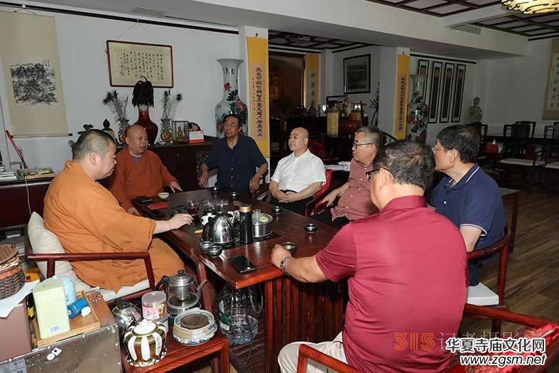 《中國新聞月刊》雜志社文化藝術(shù)委員會 聘任主任委員儀式在濟南市舉行 《中國新聞月刊》雜志社文化藝術(shù)委員會 聘任主任委員儀式在濟南市舉行