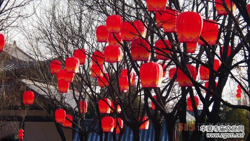 “辰龍鬧春”——紅紅火火的紅燈籠 “辰龍鬧春”——紅紅火火的紅燈籠