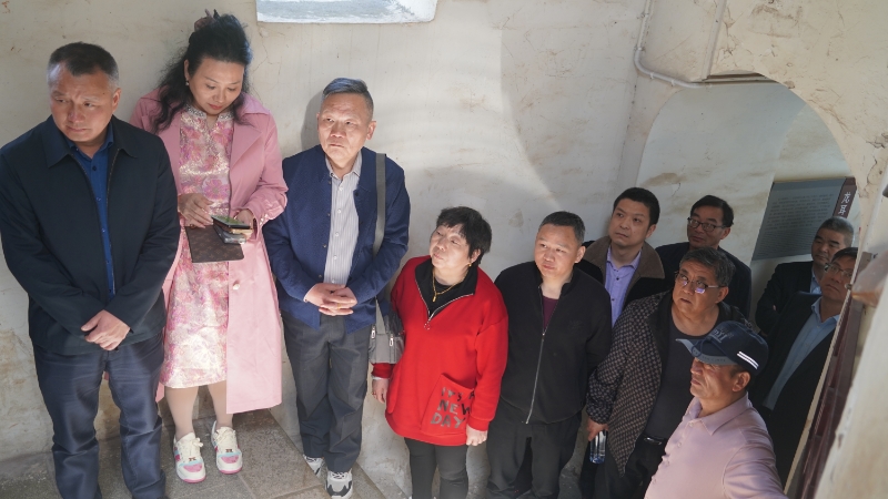 �й�����^(q��)ί�y(t��ng)��(zh��n)�����I(l��ng)��(li��n)�����T̽���ڽ��ǻ�֮��