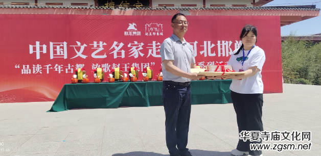 ��Ʒ�xǧ��Ŷ����Ÿ��w�����F�� �Ї���ˇ�������M(j��n)�ӱ��������L(f��ng)ϵ�л�ӳɹ��e�k