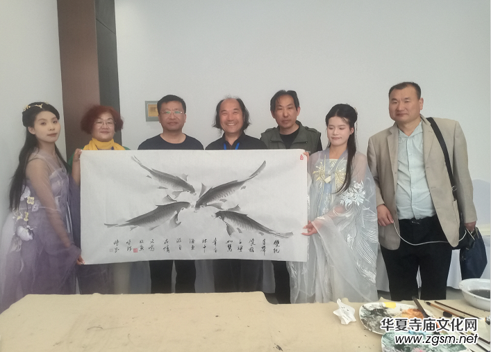 ��Ʒ�xǧ��Ŷ����Ÿ��w�����F�� �Ї���ˇ�������M(j��n)�ӱ��������L(f��ng)ϵ�л�ӳɹ��e�k